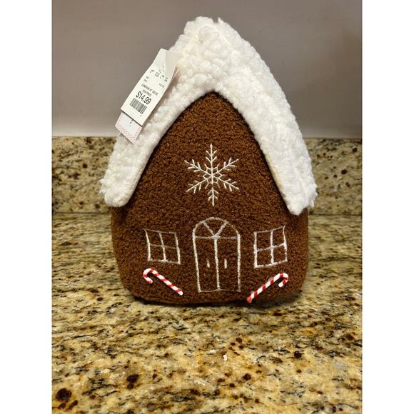 Cupcakes and Cashmere Gingerbread Pillow Christmas Home Decor - Picture 1 of 4